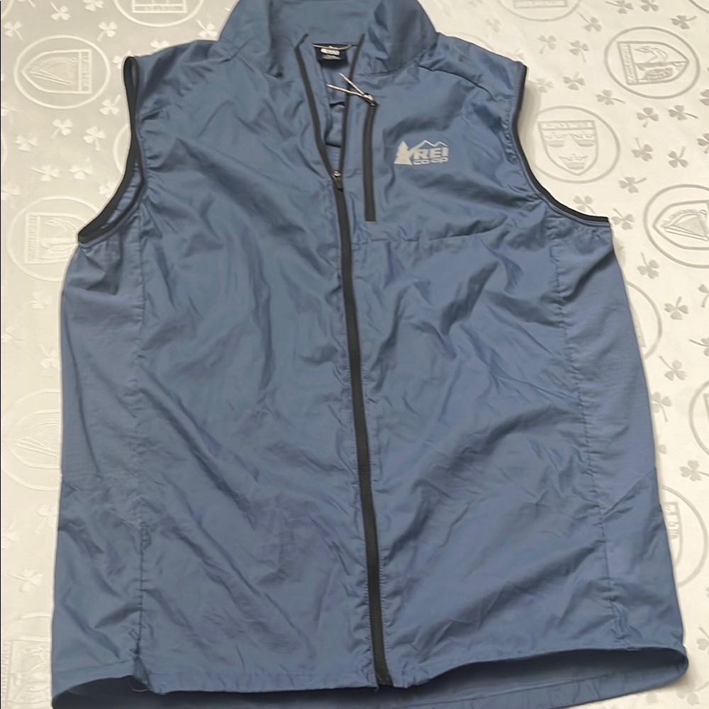 Reposhing: REI Blue Vest with High Collar and Full-Length Zipper